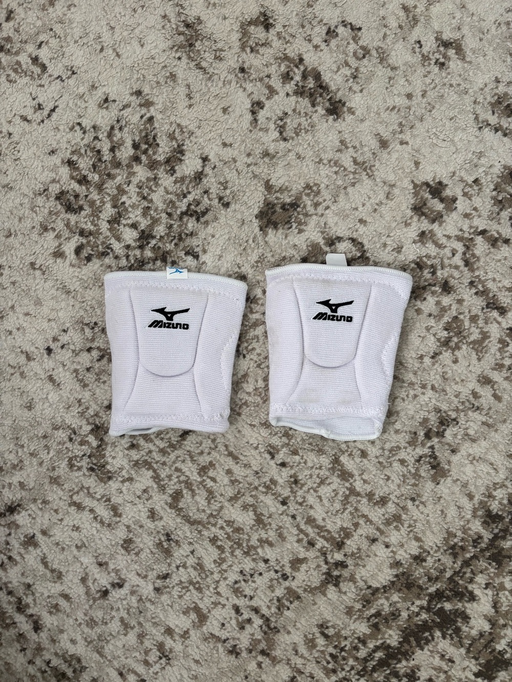 mizuno knee pads